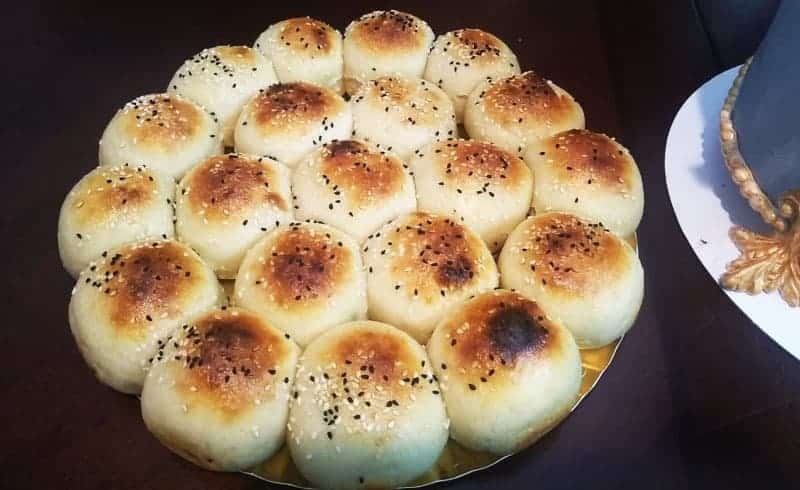 طريقة عمل معجنات خلية النحل المحشية بالجبن ..