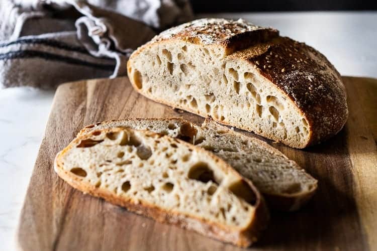 اصنعي خبز العجينة المخمرة بدون خميرة .. Sourdough Bread